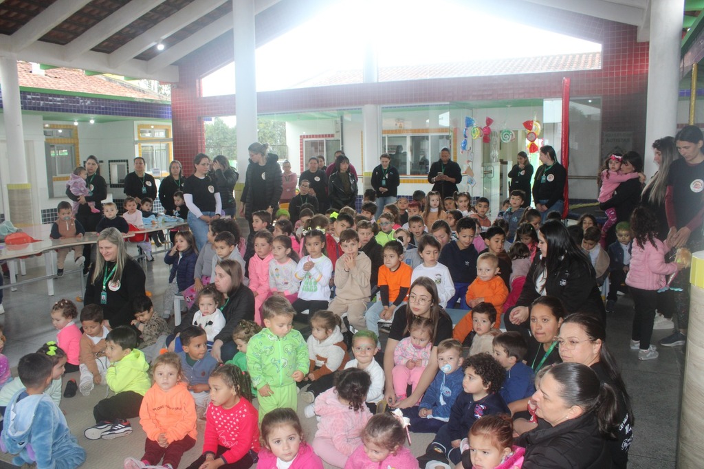 CEI Valdecir José Carvalho celebra 10 anos de história e dedicação à educação infantil